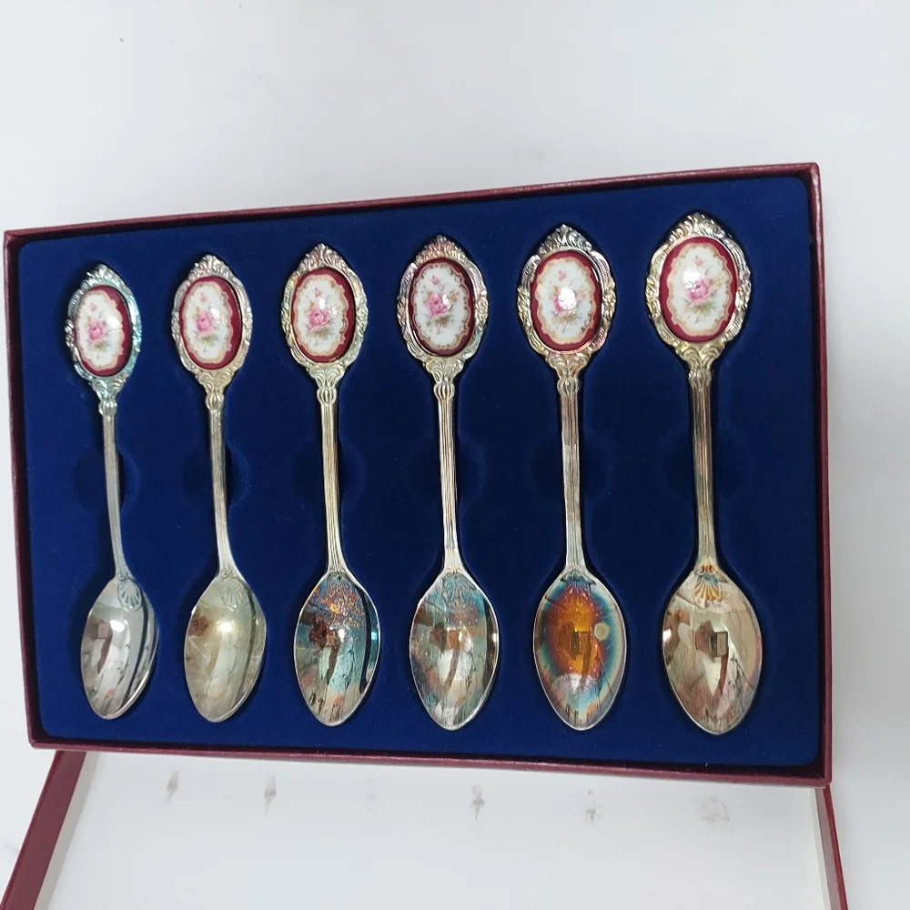 VINTAGE SILVER Plate and Porcelain 6 Spoon Set Pegasus Cottage Core Roses - Picture 1 of 4